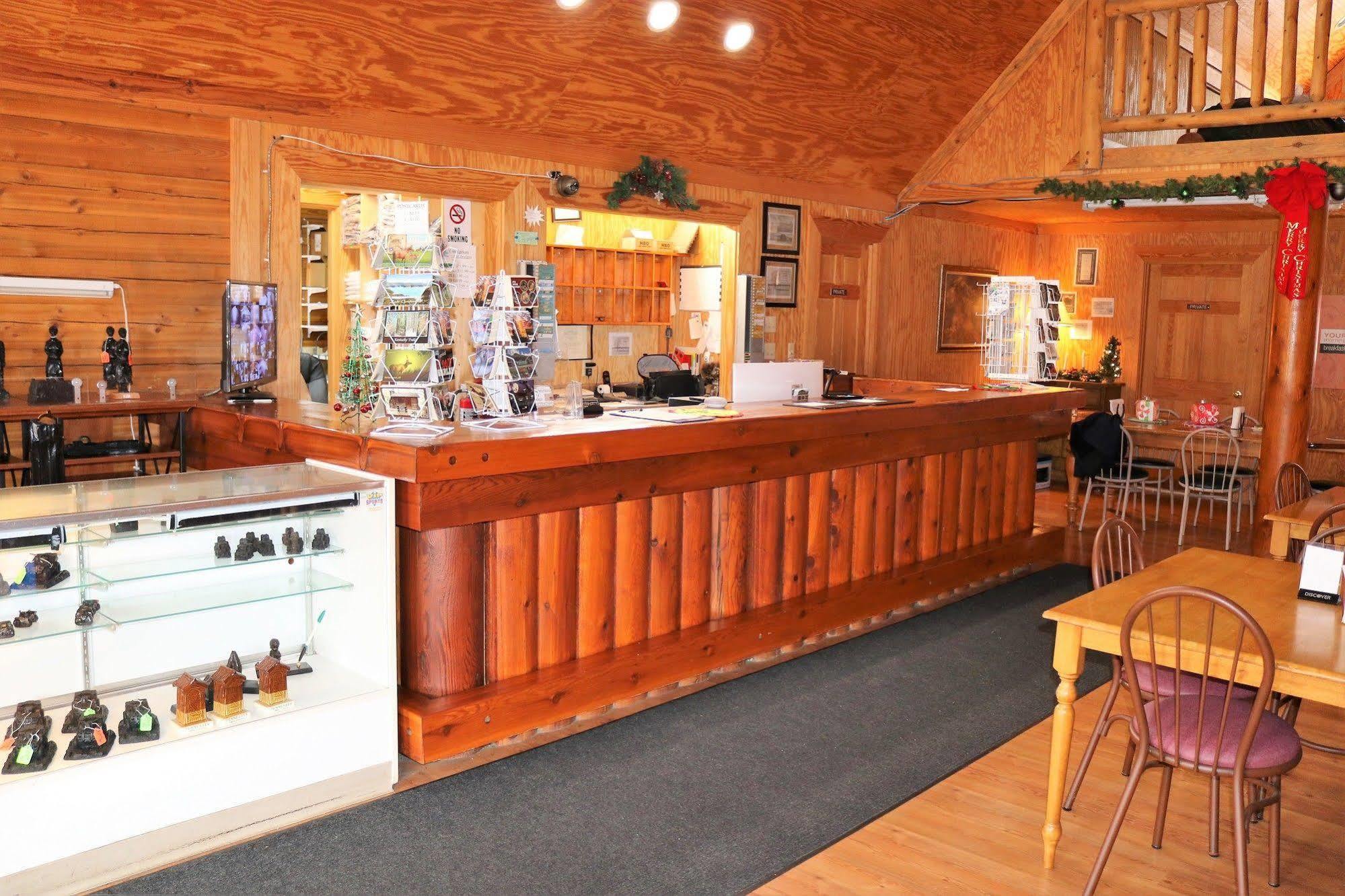 Rodeway Inn Harlan エクステリア 写真