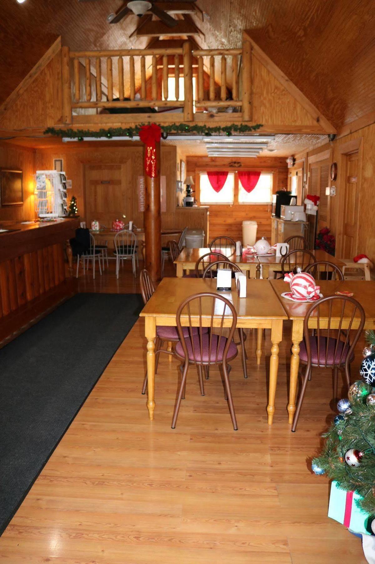 Rodeway Inn Harlan エクステリア 写真